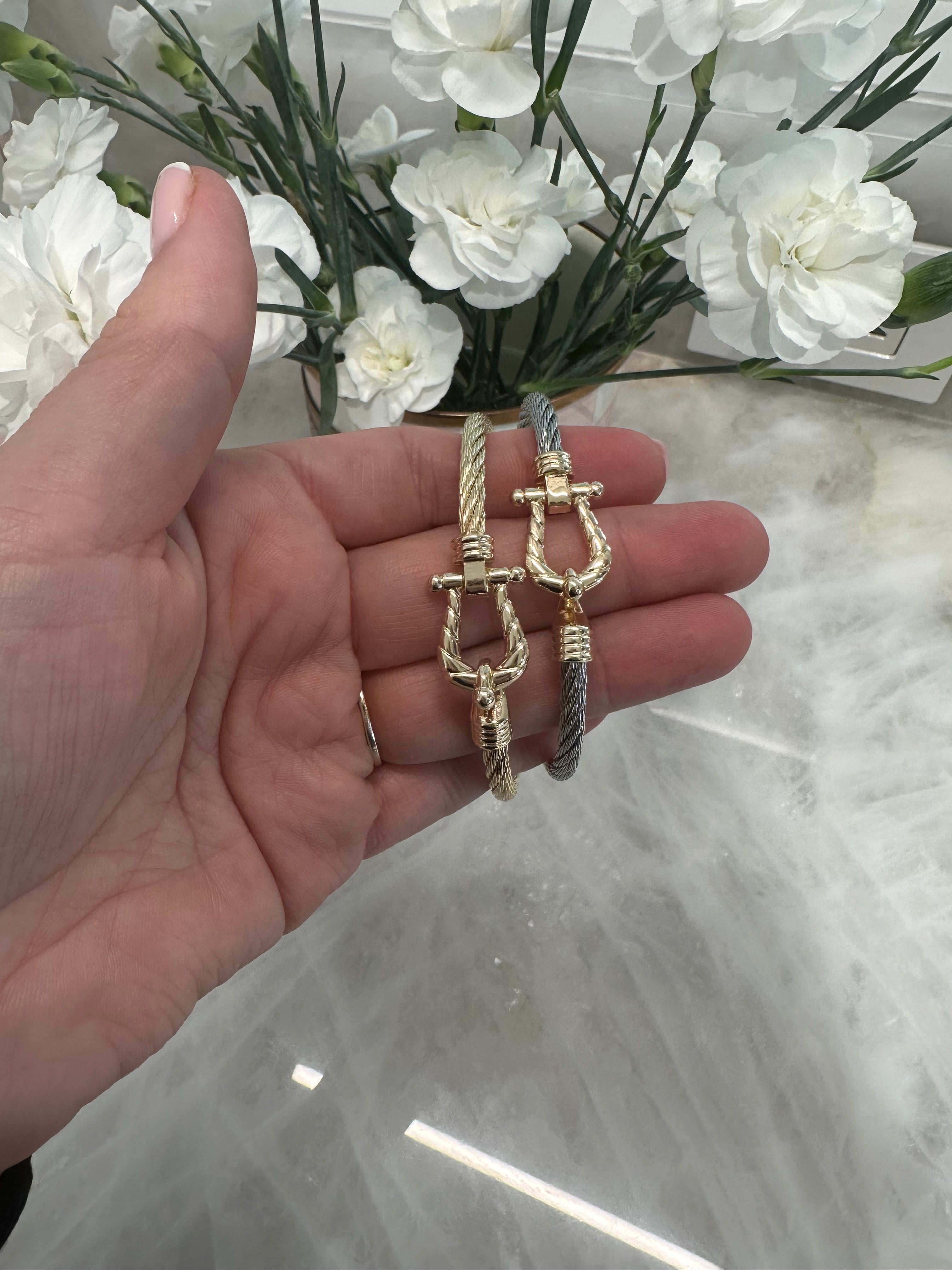 CHIC CABLE TWIST BRACELET