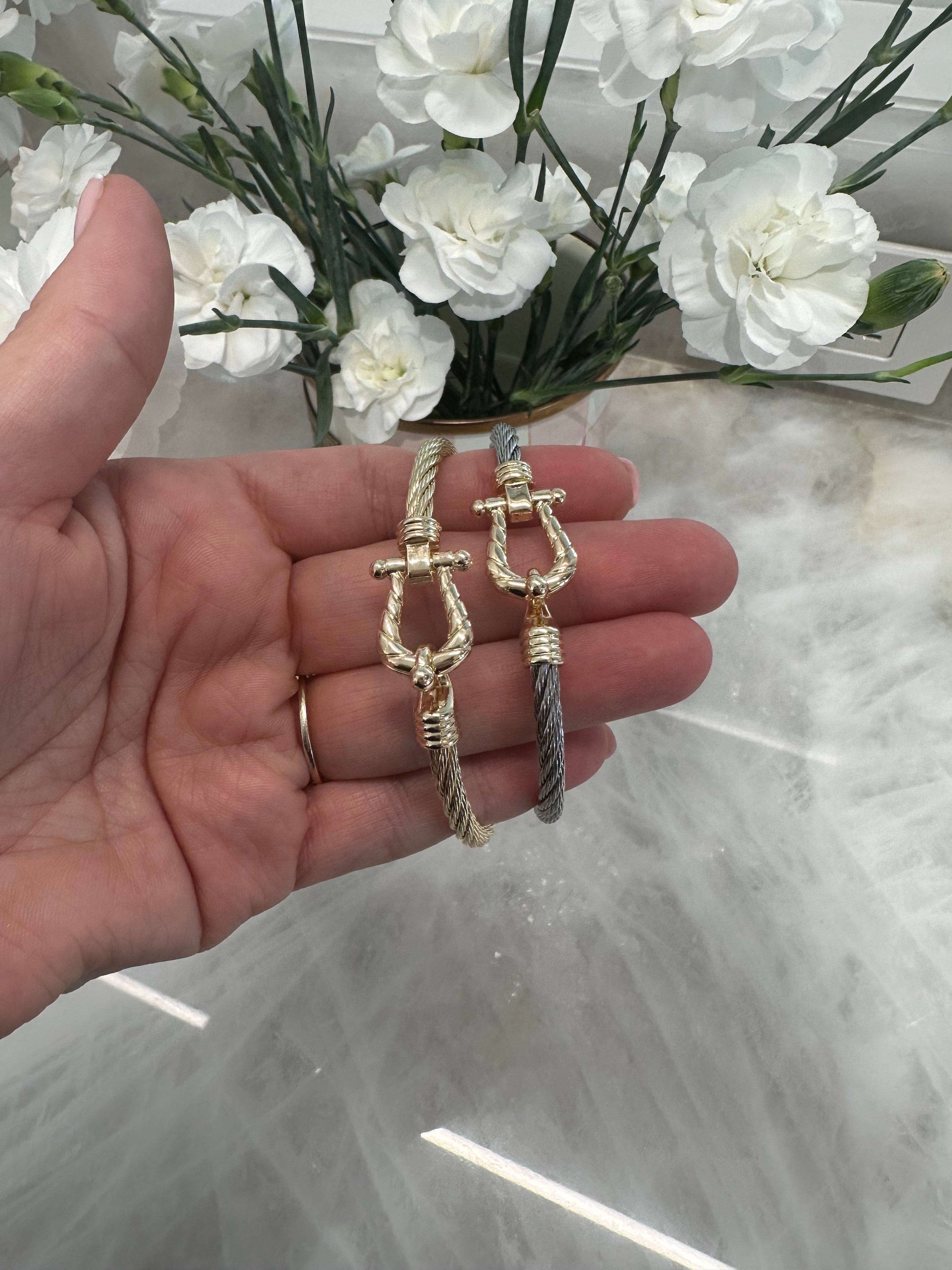 CHIC CABLE TWIST BRACELET