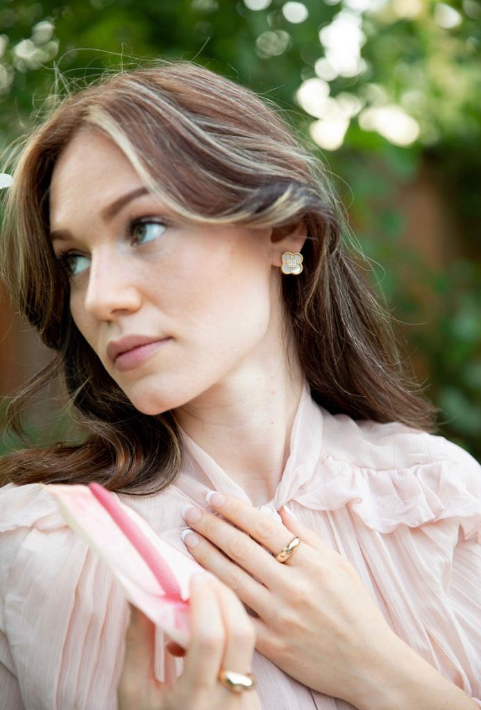 The Pearl Clover Earring