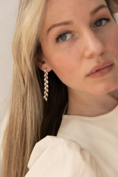 FALLING LEAVES GLAM DROP EARRING