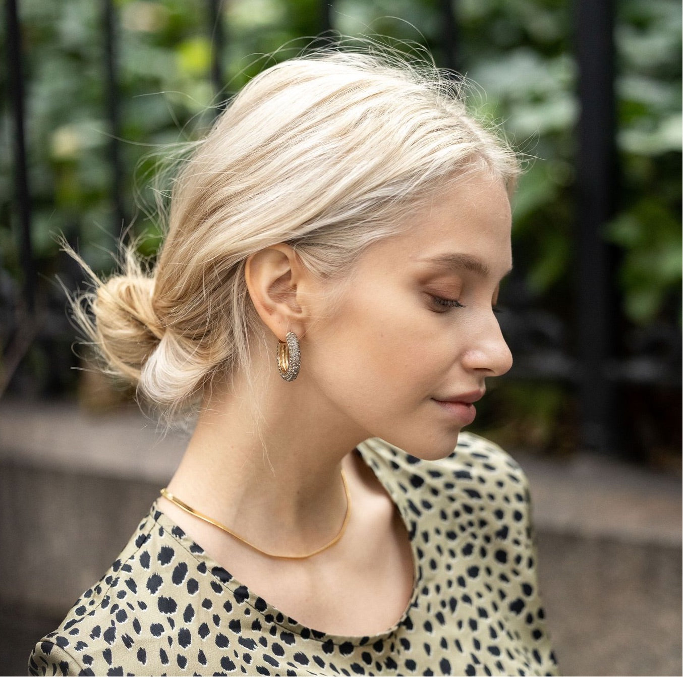 OLIVE BLING HOOP EARRING